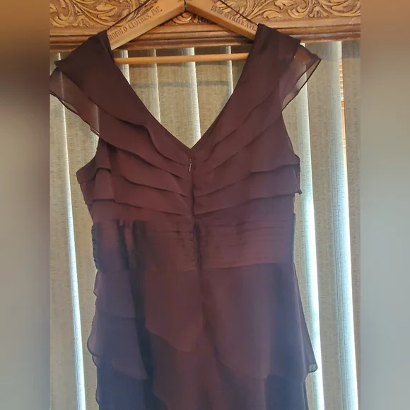 Adrianna Papell  Petal Chiffon  Brown  Evening Dress. Like New! 14 Petite. - Picture 6 of 10